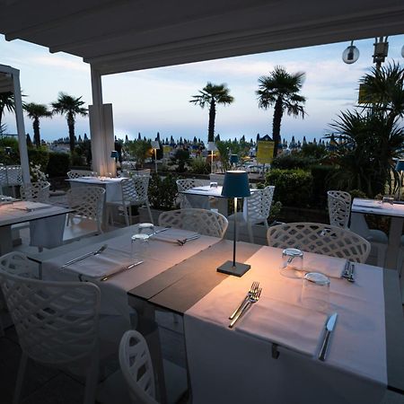 Hotel Boston 3 Stelle Superior Frontemare Lido di Jesolo Bagian luar foto