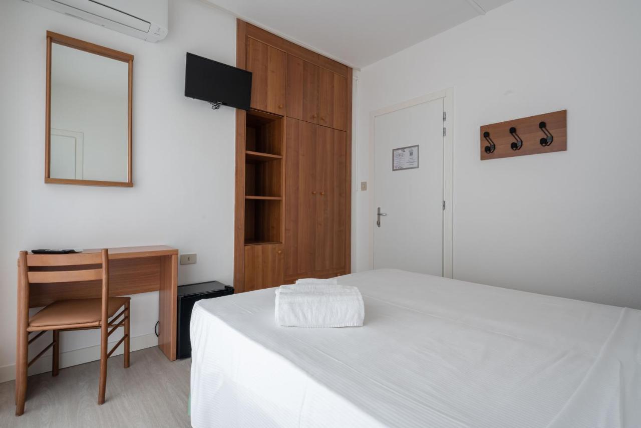 Hotel Boston 3 Stelle Superior Frontemare Lido di Jesolo Bagian luar foto