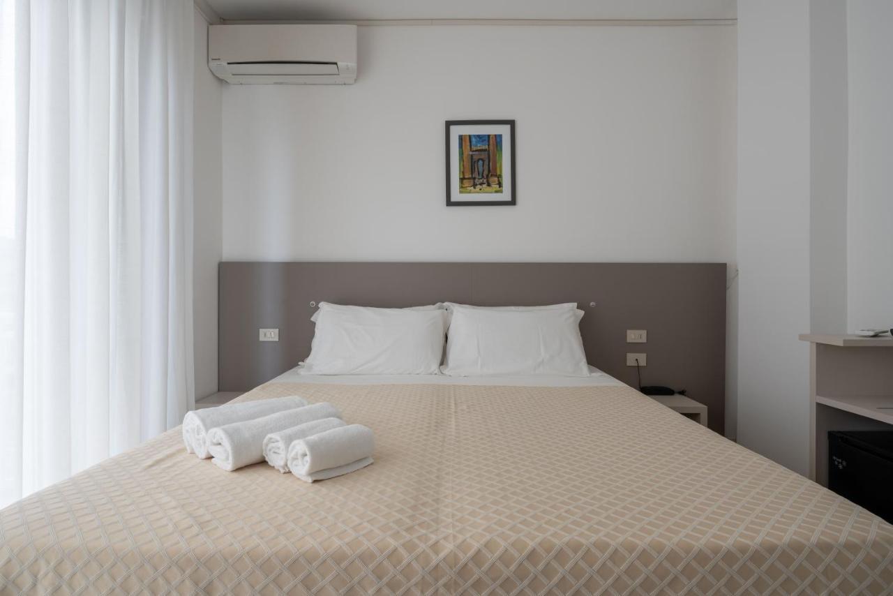 Hotel Boston 3 Stelle Superior Frontemare Lido di Jesolo Bagian luar foto