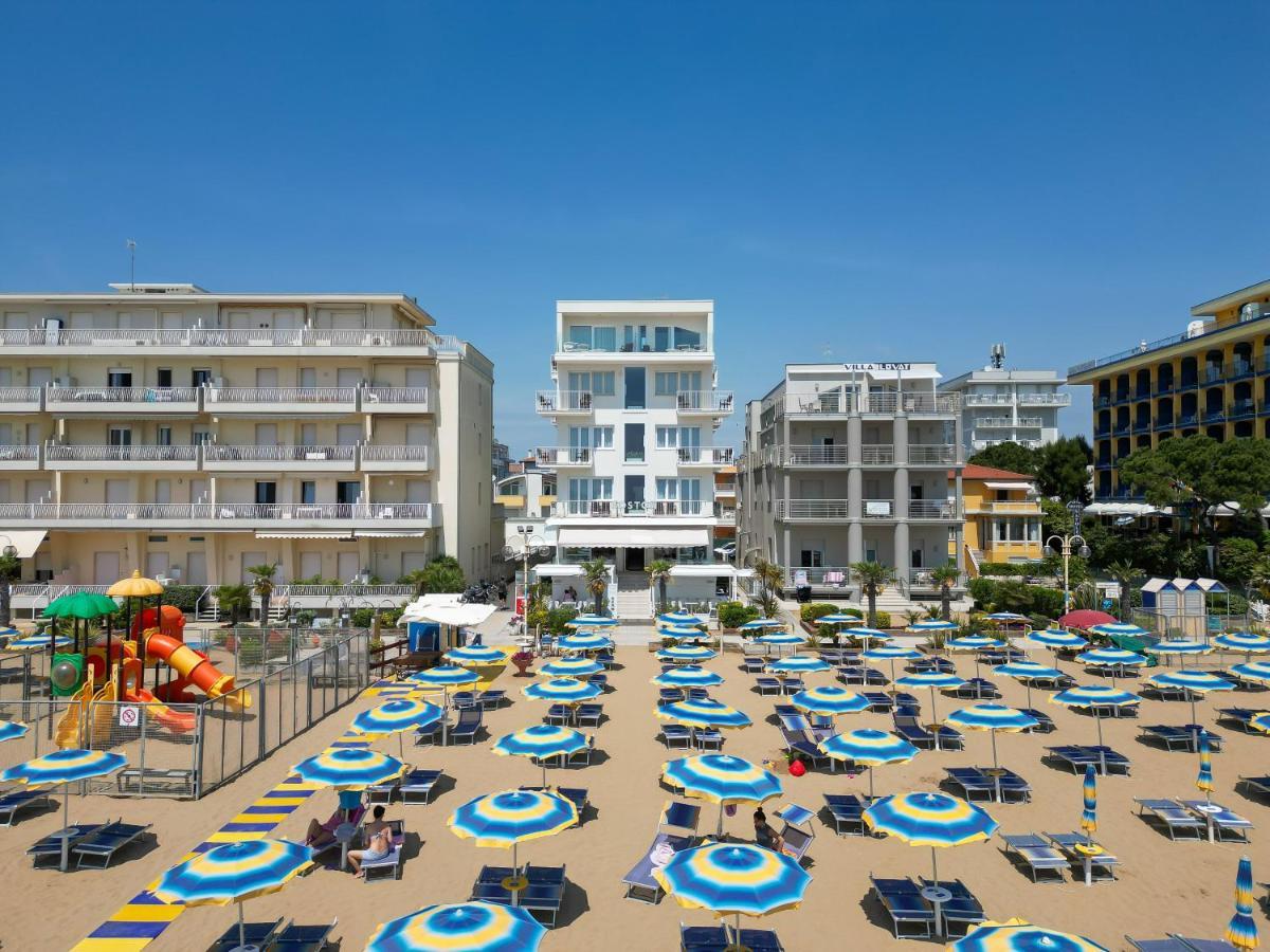 Hotel Boston 3 Stelle Superior Frontemare Lido di Jesolo Bagian luar foto