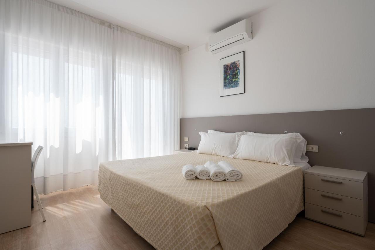 Hotel Boston 3 Stelle Superior Frontemare Lido di Jesolo Bagian luar foto