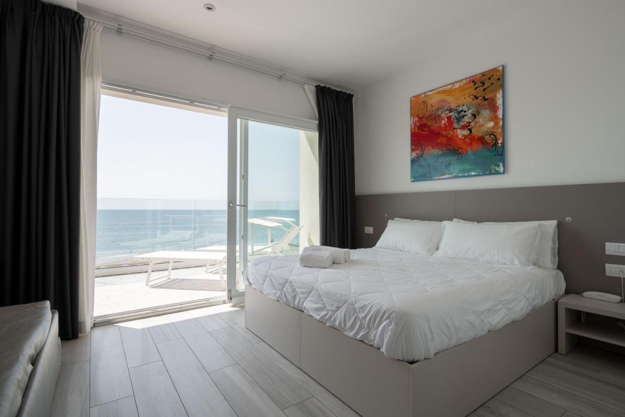 Hotel Boston 3 Stelle Superior Frontemare Lido di Jesolo Bagian luar foto