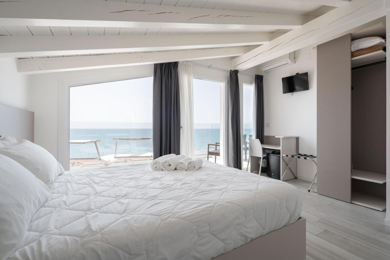 Hotel Boston 3 Stelle Superior Frontemare Lido di Jesolo Bagian luar foto