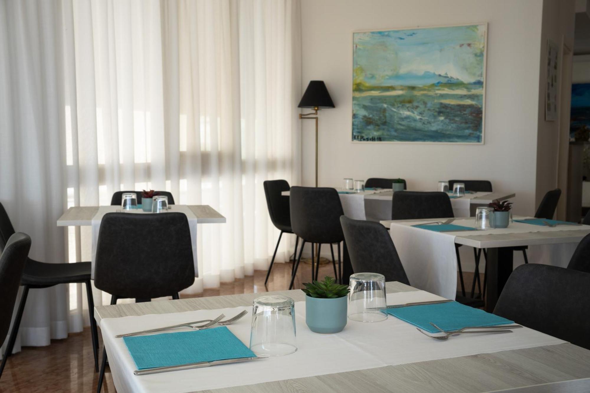 Hotel Boston 3 Stelle Superior Frontemare Lido di Jesolo Bagian luar foto