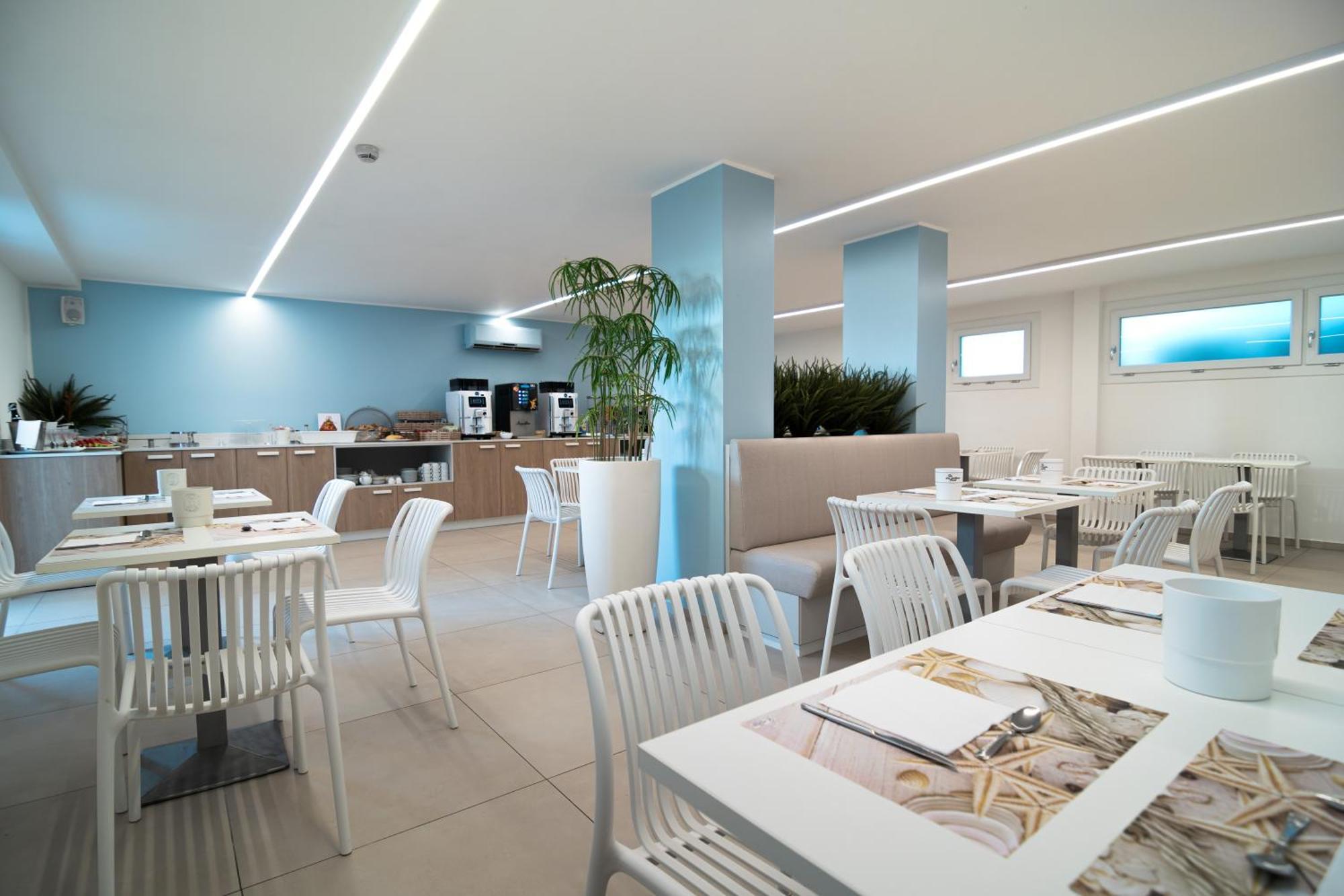 Hotel Boston 3 Stelle Superior Frontemare Lido di Jesolo Bagian luar foto